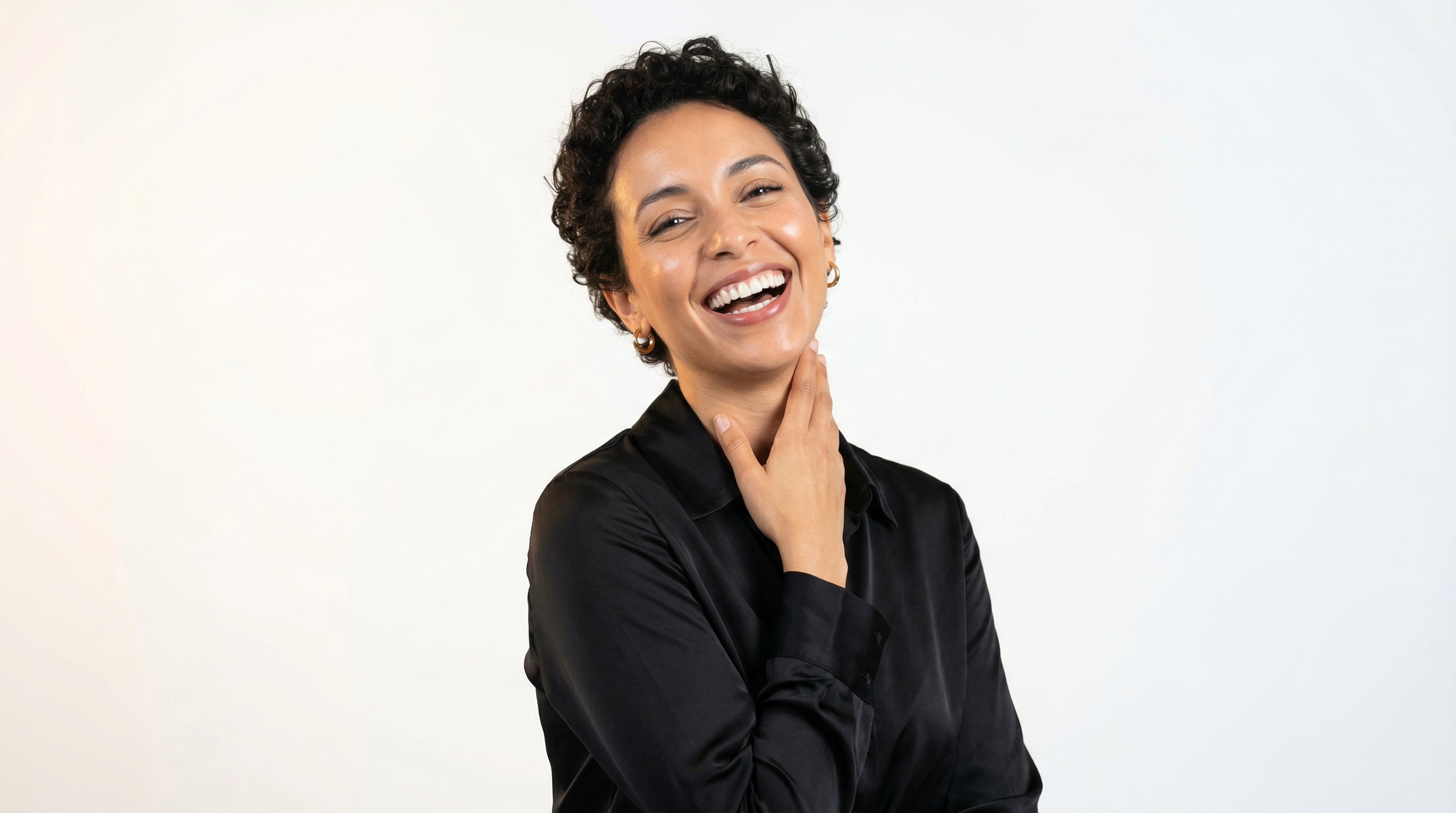 Patiente souriante au Cabinet Dentaire Docteur Sanaa Benjelloun, Casablanca